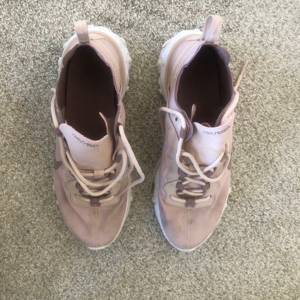 Nikes! - Picture 3 of 4